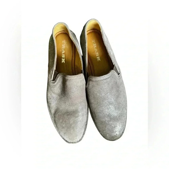 Trask Womens 6.5 Ali Gray Tan Sueded Leather Loafers Metallic Vibram Sole - Picture 4 of 11